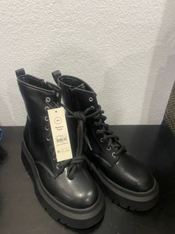 Memory foam boots