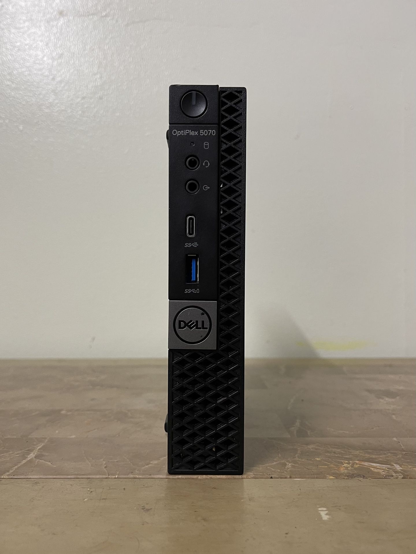 Micro DELL Optiplex 5070 Core i7 9th gen. 32GB RAM 512GB SSD Windows 11 desktop computer