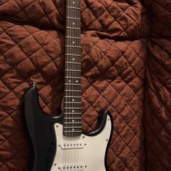 Guitar 🎸 Fender Star Caster Electric With Amplifier 