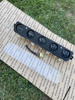 92-95 Jeep Wrangler YJ Dash Cluster Gauge Fuel Temp Volt Oil OEM