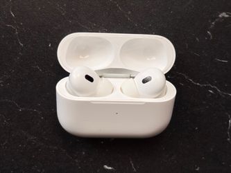 Apple AirPods Pro 2 (Lightning) - Used