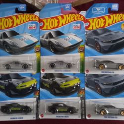 HOT WHEELS