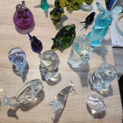 Collector’s Lot – Art Glass, Cloisonné, Goebel, Beswick, Swarovski