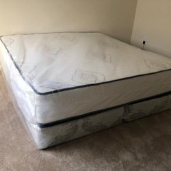 Queen Mattress - Double Sides  & Box Spring - Delivery Disposable 