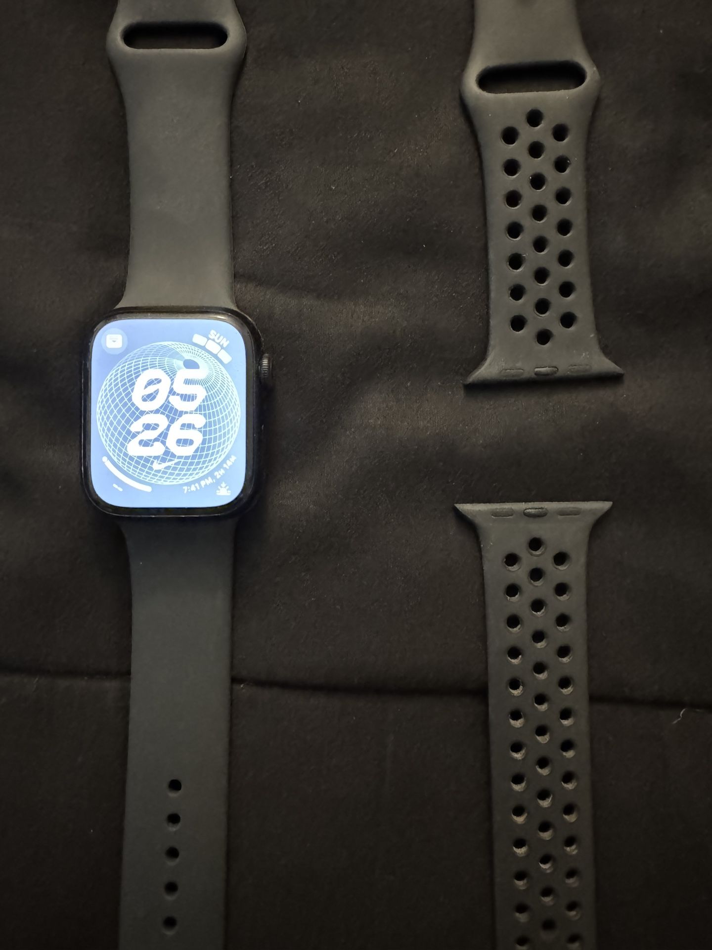 Apple Watch Series 7, 45mm GPS + Cellular Data