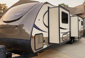 2016 Forest River Surveyor Mint Condition!