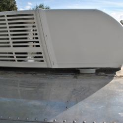 RV AC  Coleman Mach 15  