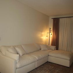 New Luxury Performance Cloud 4 Piece Modular Sectional Couch! Free Delivery 🚚!