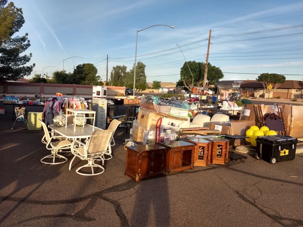 Pre Black Friday Parking Lot Sale