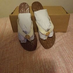 Tory Burch,beige,slip on new