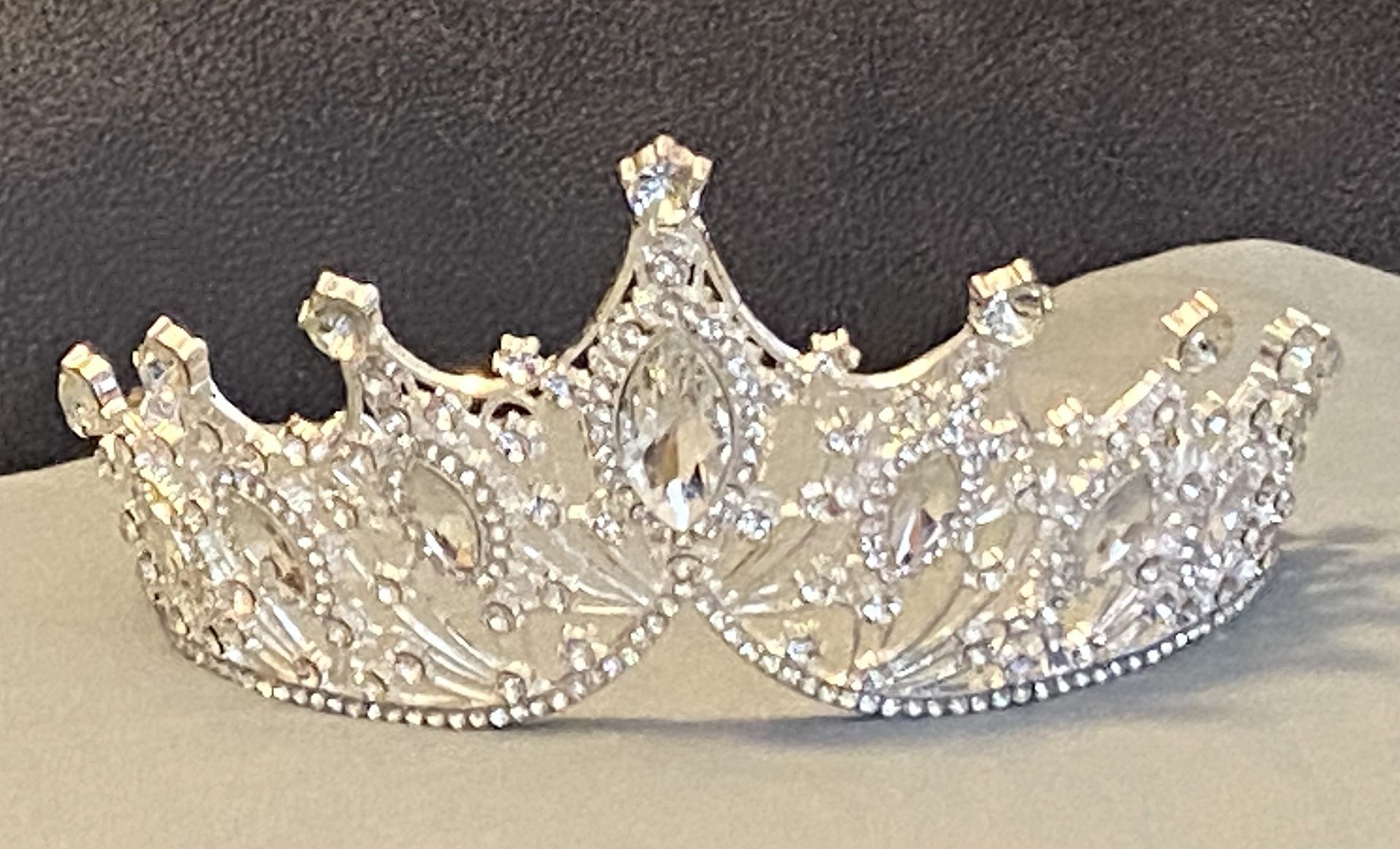 NEW - NEW Crown with Crystal Beads Bridal Tiara Crown Headpiece, Sweet 16th OR For Any Occasion