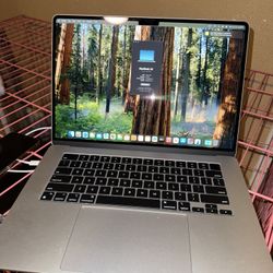 🔥 2024 MacBook Air M3 – 24GB RAM / 1TB SSD – AppleCare+ 2027 🔥