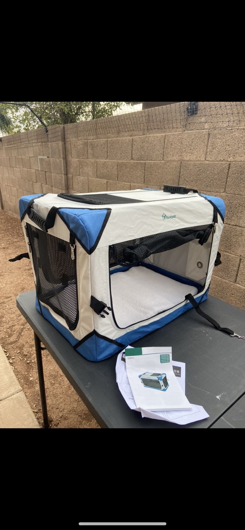 Blue/cream Pet Crate/carrier 26”L