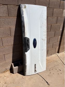 Tail gate used