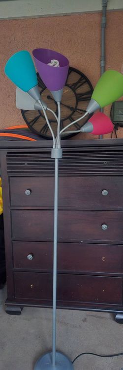 Tall adjustable lamp
