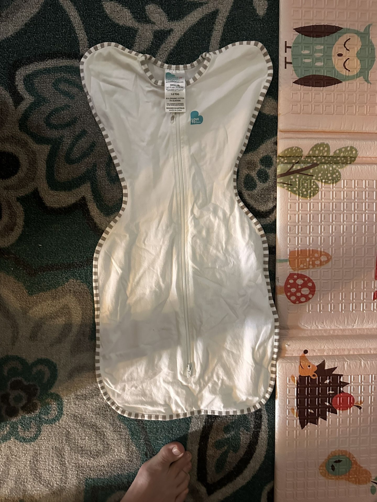 Love To Dream Swaddle Size small