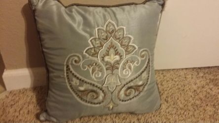 Decorative pillows
