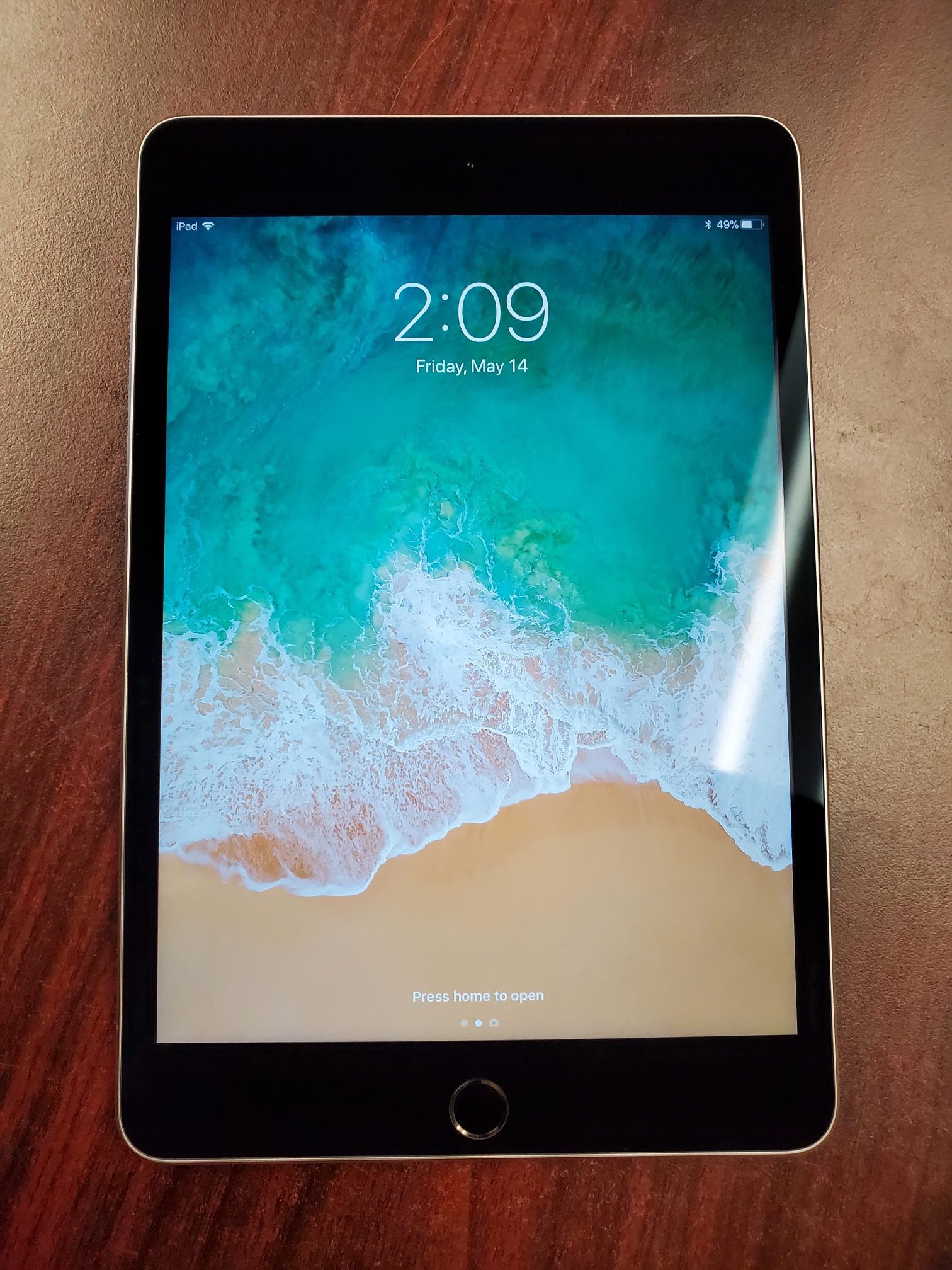 Apple iPad Mini 4 WiFi - 128GB Mint Condition for Sale in Mission