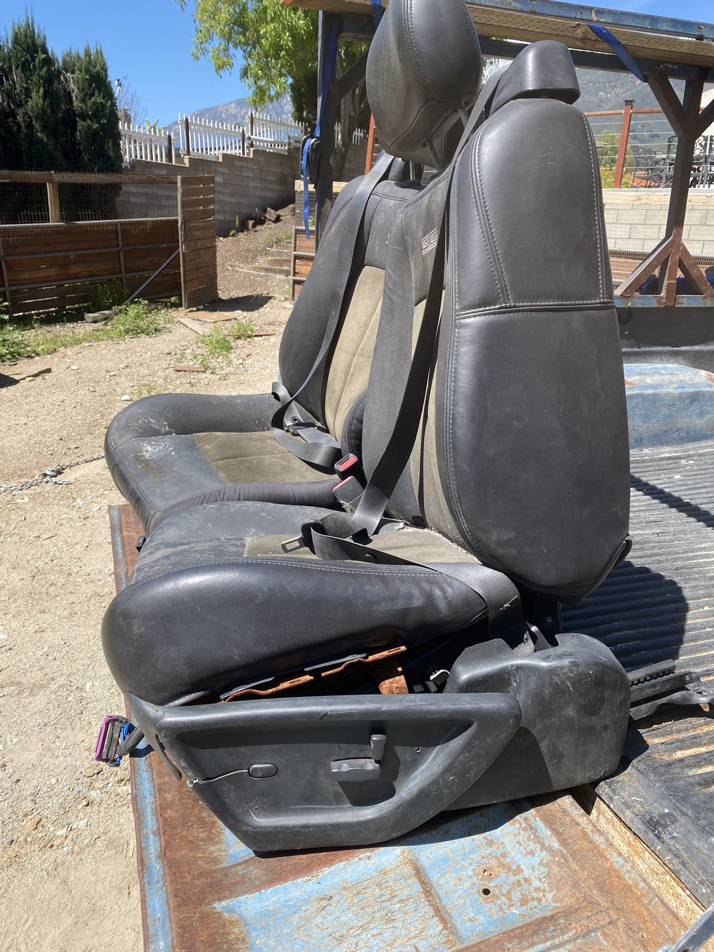 SS Trailblazer Bucket Seats