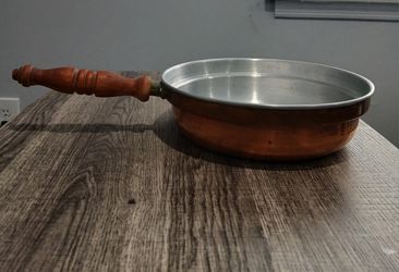 Vintage 9.5" Copper Skillet Frying Pan. Wood Rustic Handle.
