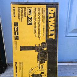 DEWALT XR BRUSHLESS ROTARY HAMMER 1"