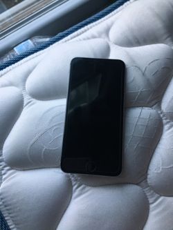 iPhone 6s Plus unlocked 32 gb Need Battery