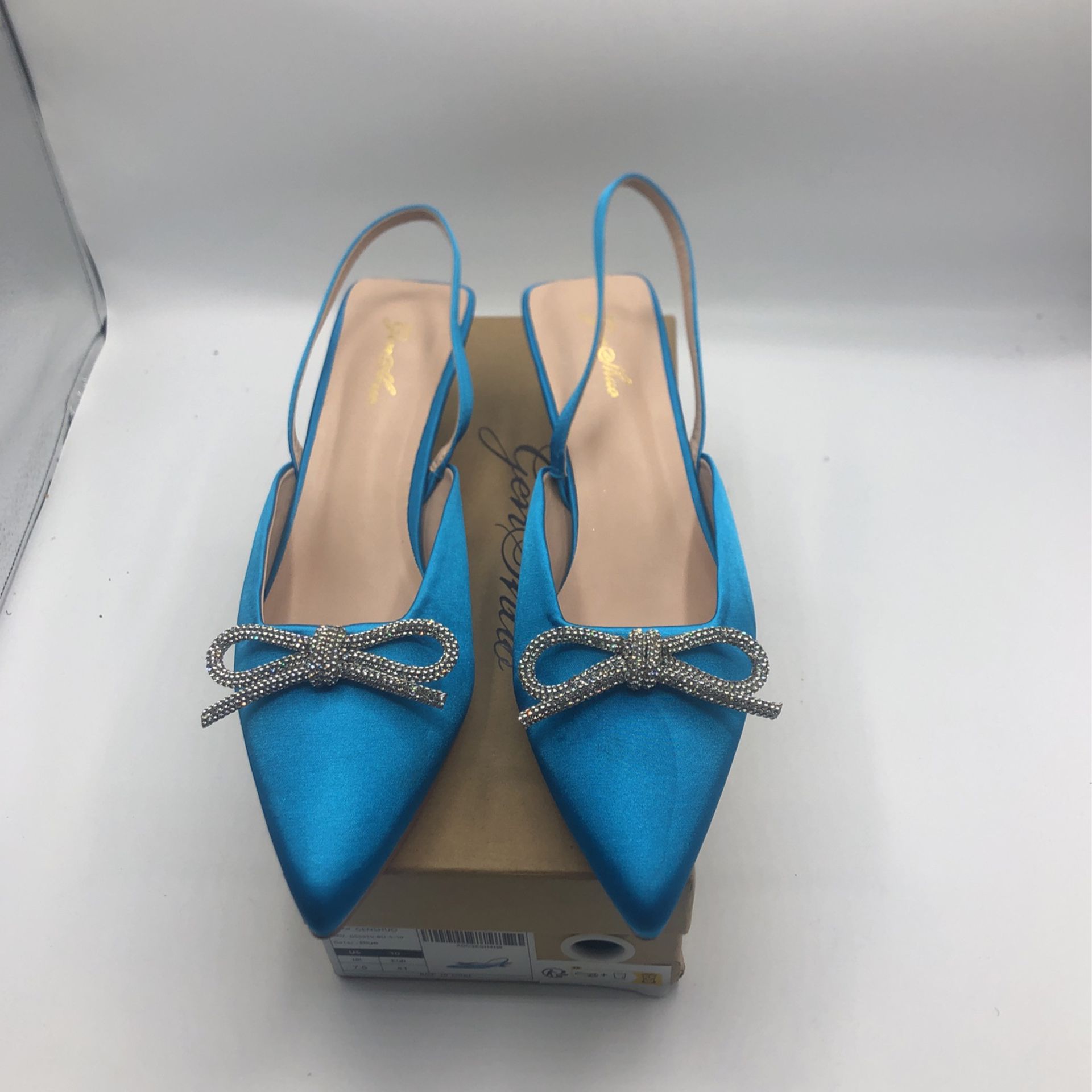 GENSHUO Shoes Women’s Blue Crystal Embellishments Size Pumps Heels 10 US