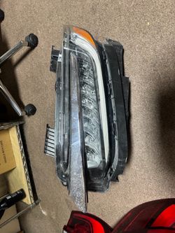 19 Honda insight headlight