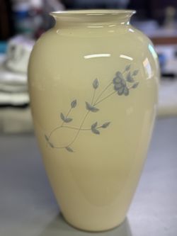 Princess House Exclusive Vase