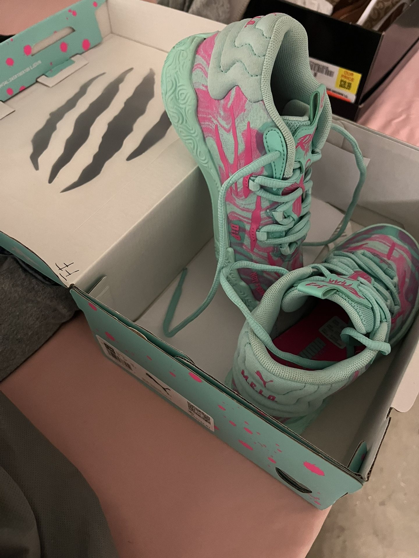 Melo Youth Basketball Shoe