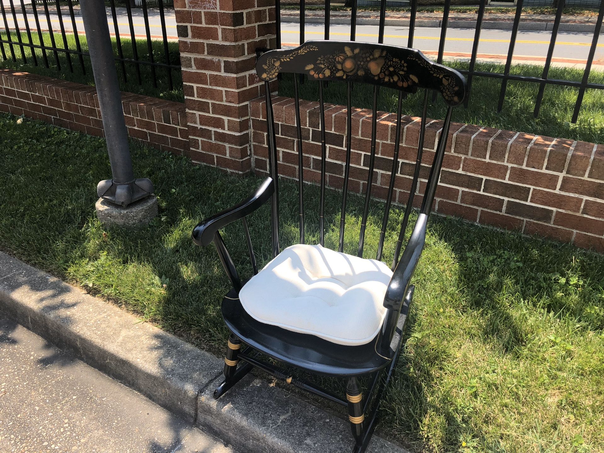 Antique/Vtg Nichols & Stone Harvest Stencil Black Gold Wood Rocking Chair Rocker