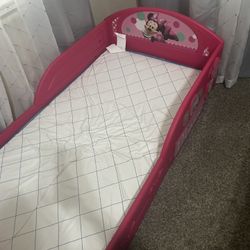 Minnie Toddler Bed 