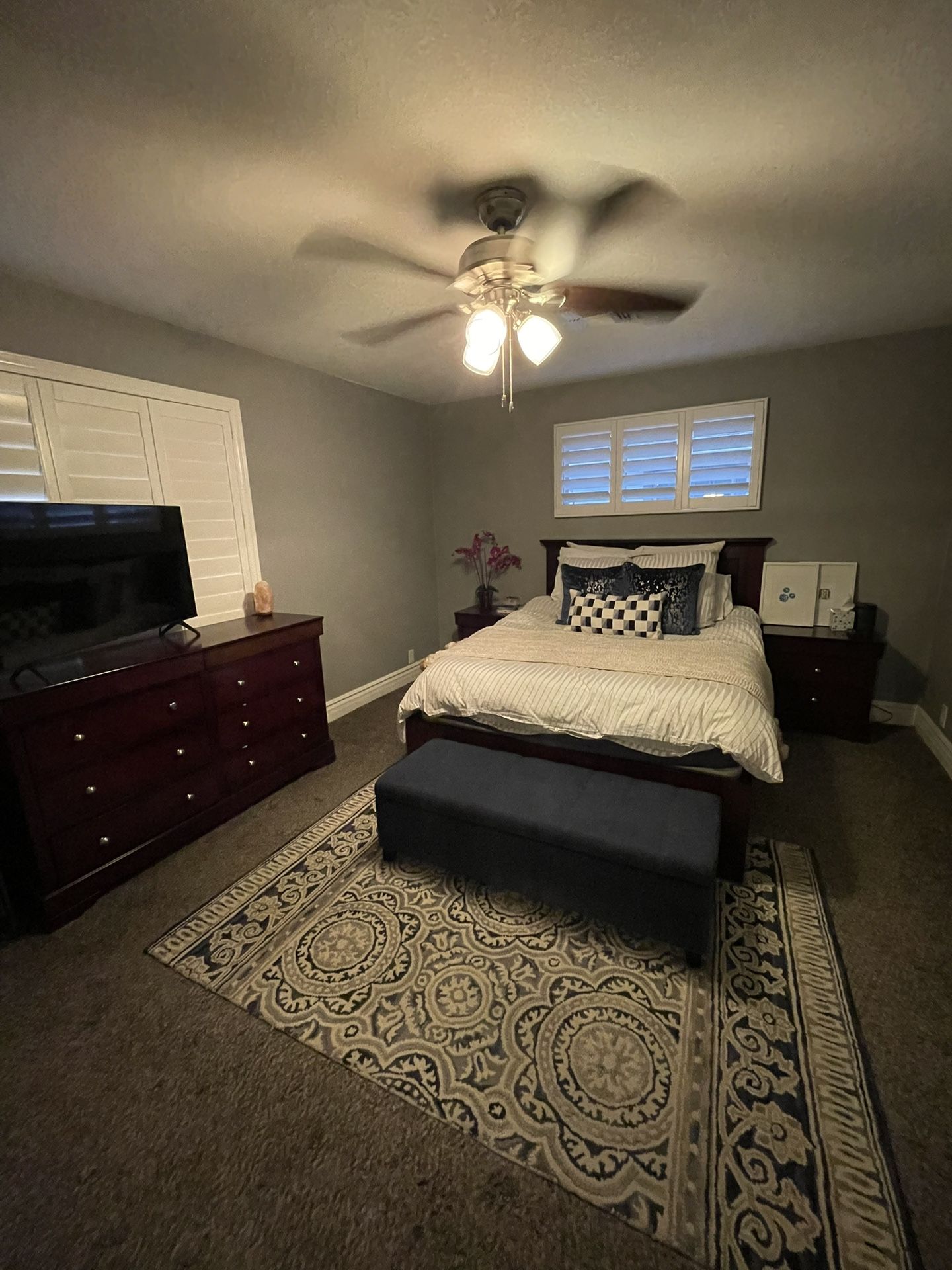 Queen Bedroom Set