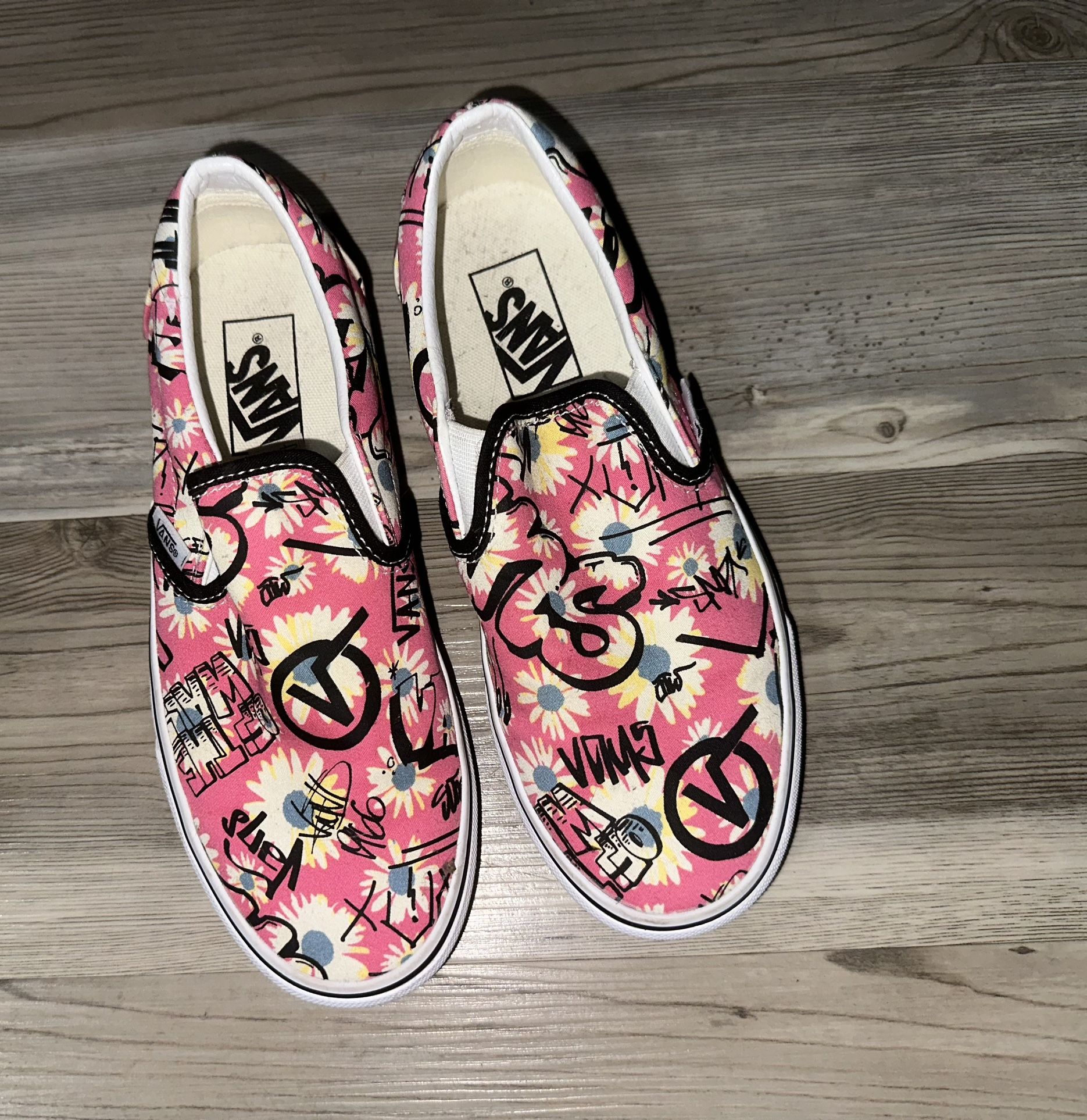 Women’s Vans Size 7.5 (NEW) $35 FIRM