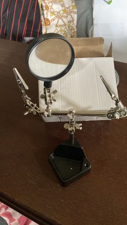 Adjustable Helping Hand with Magnifying Glass & Dual Alligator Clips - Soldering or jewelry