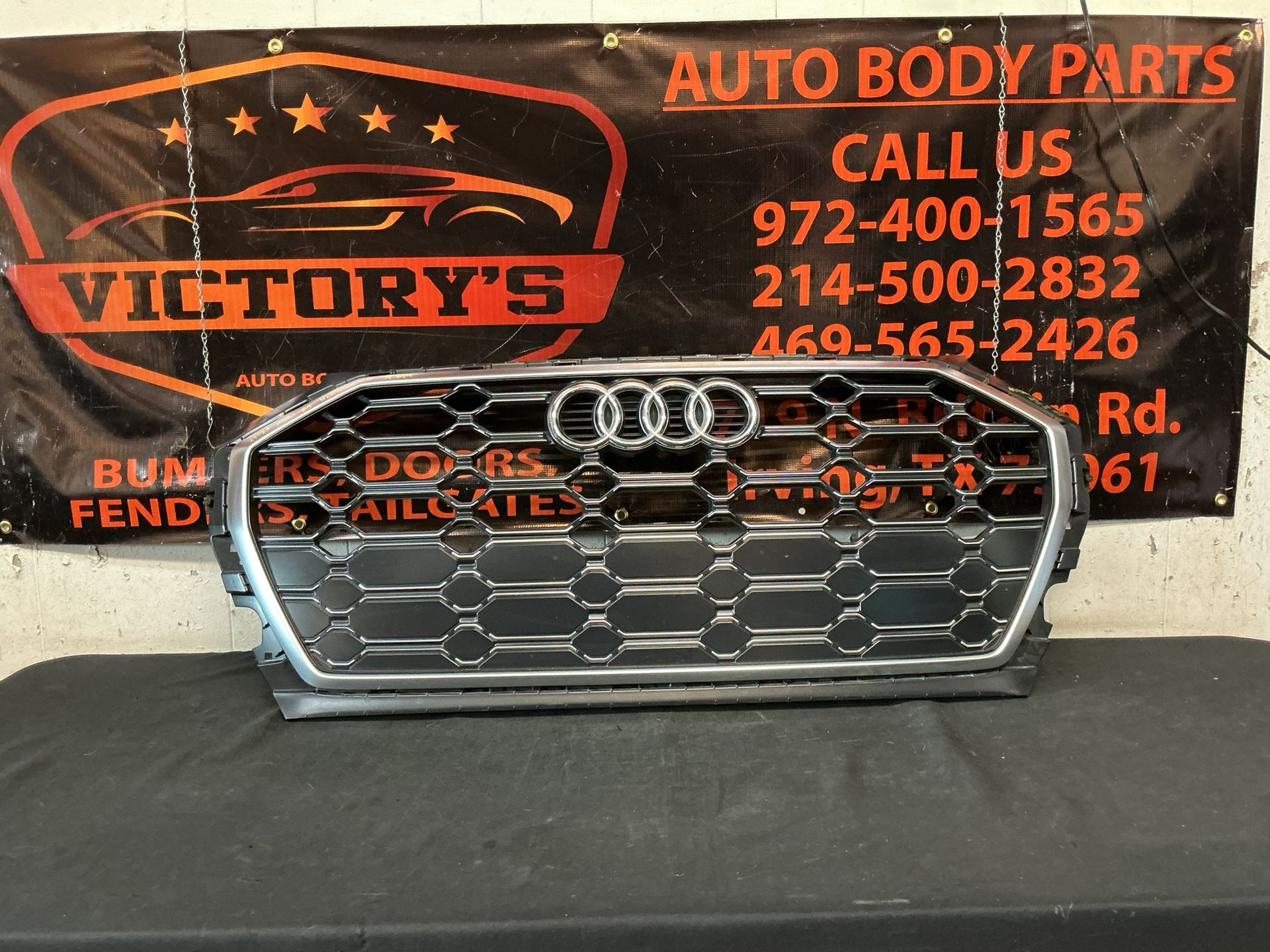 AUDI Q5 GRILLE 2021-2025 (honeycomb) OEM