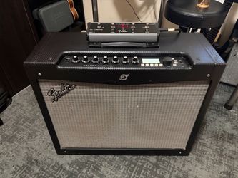 Fender Mustang IV 150-Watt Modeling Guitar Combo Amplifier with Footswitch