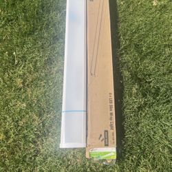 Slim Wraparound LED Commercial 4ft Light 