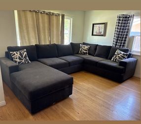 (ANY COLOR) Brand new elegant plush 3 pc sectional set