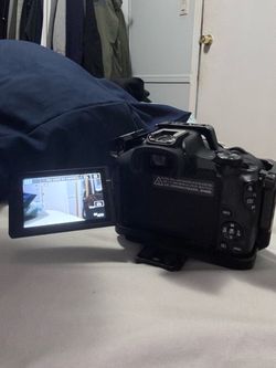 R50 Canon with Cage Rig