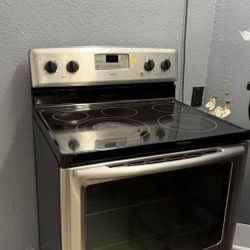 Stove For Sale Everything Works 1 Month Of Warranty