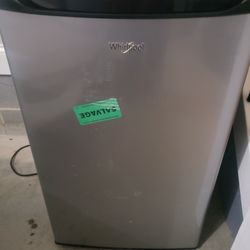 Whirlpool 4.3 Mini Fridge