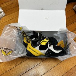 La Sportiva Solution Climbing Shoes (Brand New)