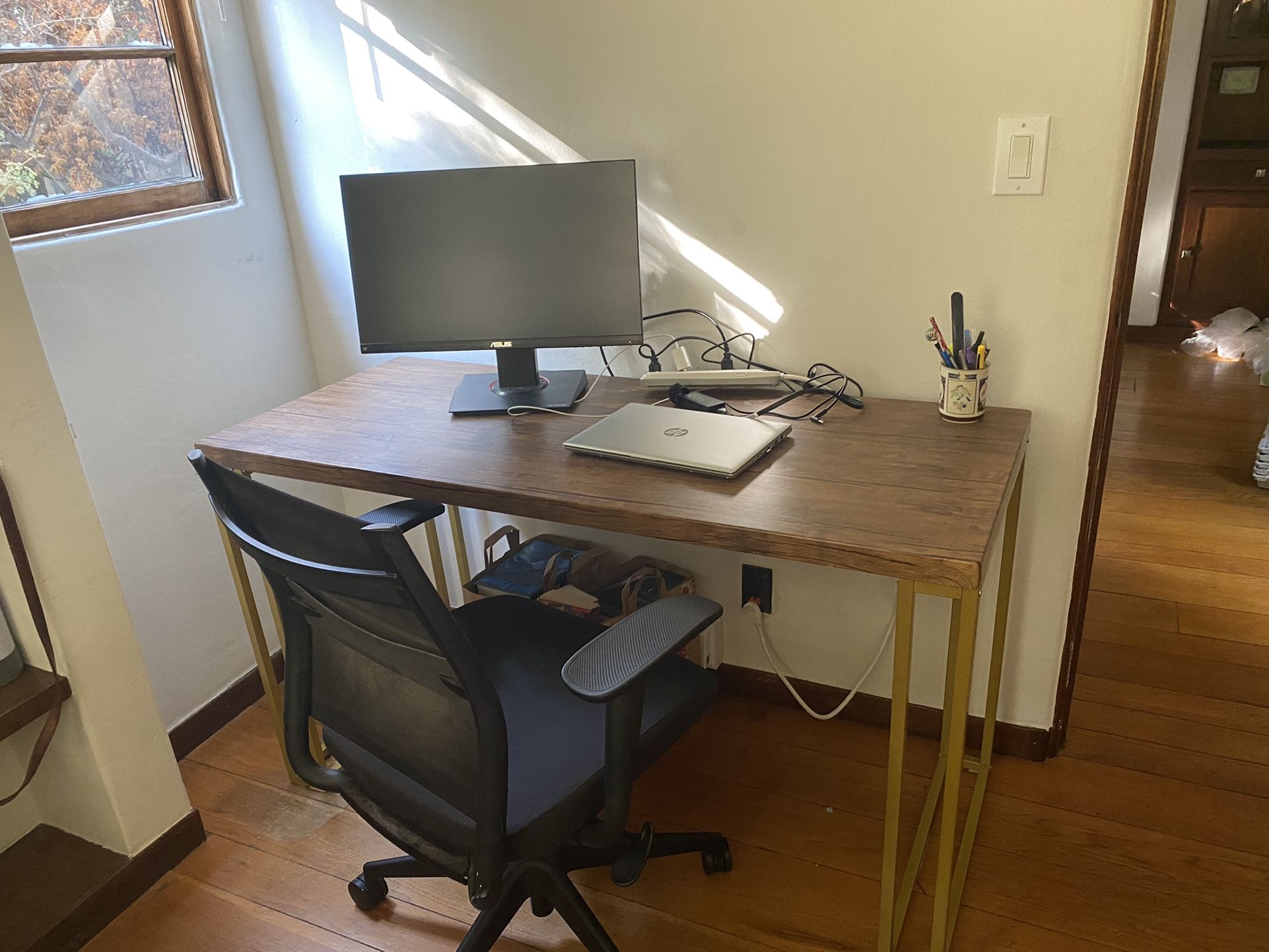 Desk For Free! 