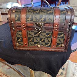 Vintiquewise treasure Box  wood faux