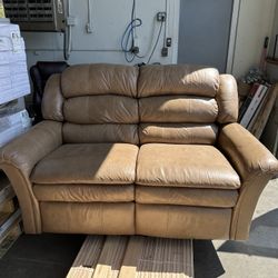 2 Seat Recliner Couch 