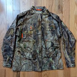 She Womens Outdoor Realtree Hunting CAMO Jacket Medium large snap pockets