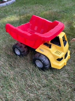 Large Tonka Jr. Plastic Dump Truck