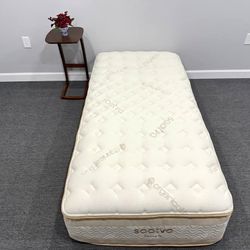 Saatva Rx (Twin XL) Like New - OVER 77% OFF