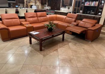 New 8 PC / 4 PWR Reclining Sectional.  Genuine Italian Leather.  123x151x35H.  Free Delivery!